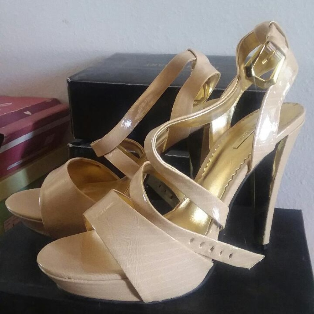 Delicious nude (sand) high heels